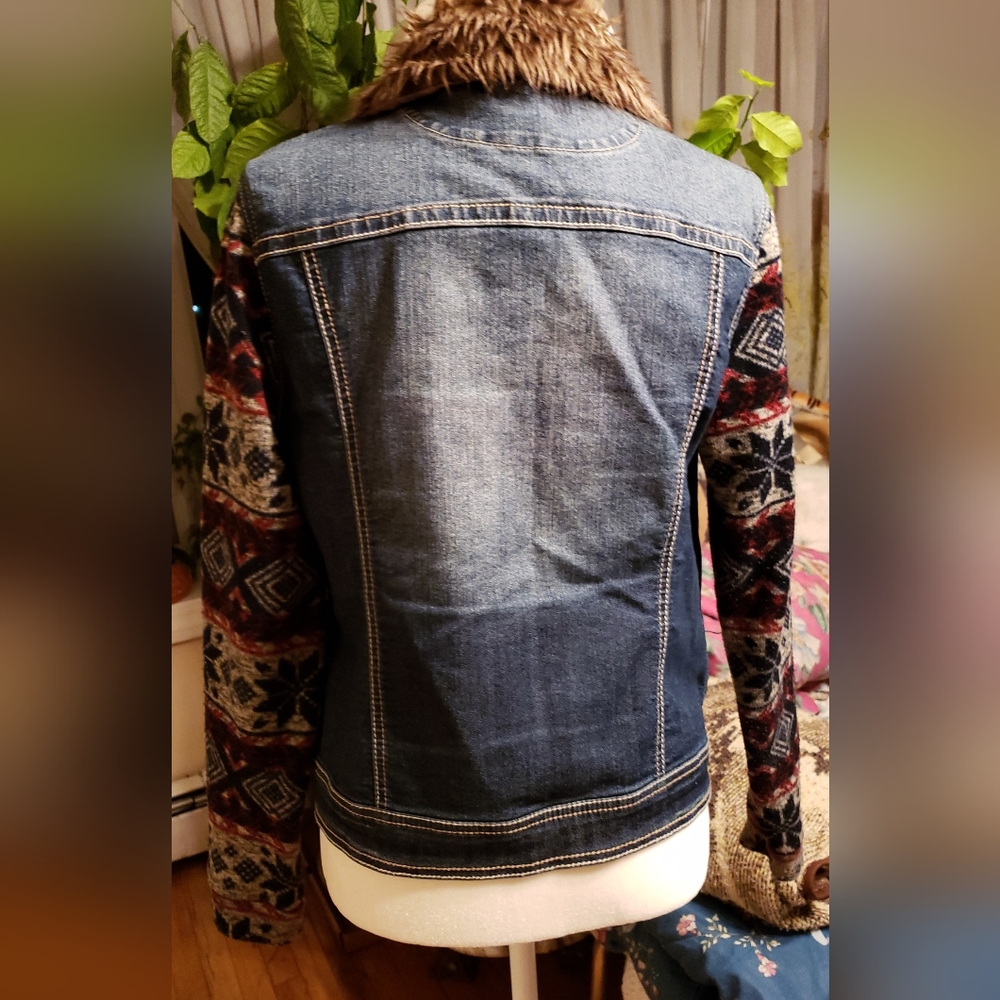 Jacket - Picture 2 of 3